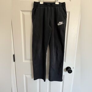 Nike sweat pants ( straight, Not jogger) Boy size - XL